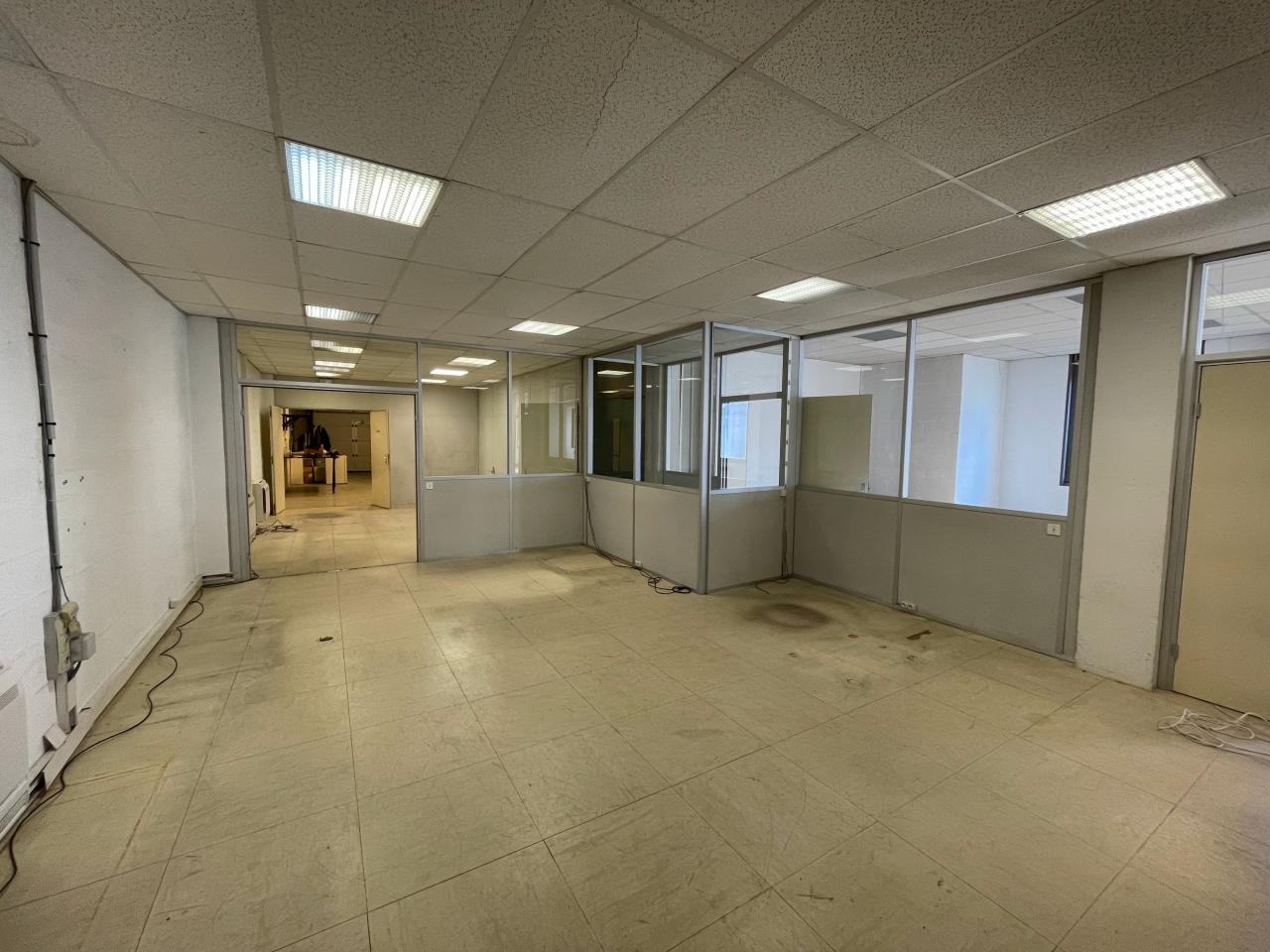 Local d'activité Osny 435m² Location local d'activité Osny Val-d'Oise OLACT2206048 1